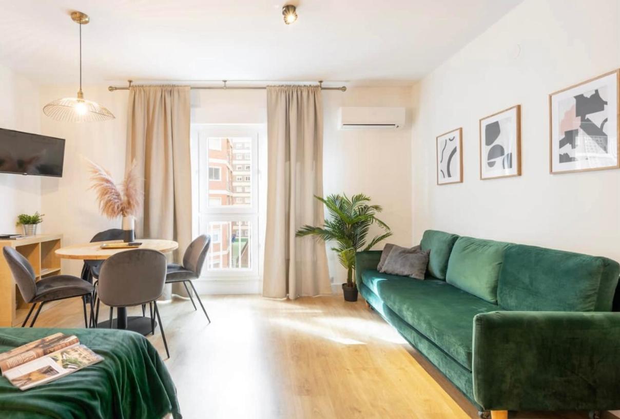 Soek Muelle Uno Holidays Homes Malaga Ngoại thất bức ảnh